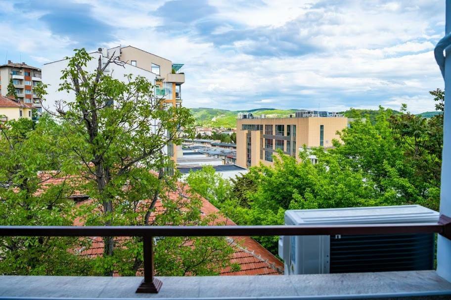 Apartment Vazrozhdenska Veliko Turnovo Bagian luar foto